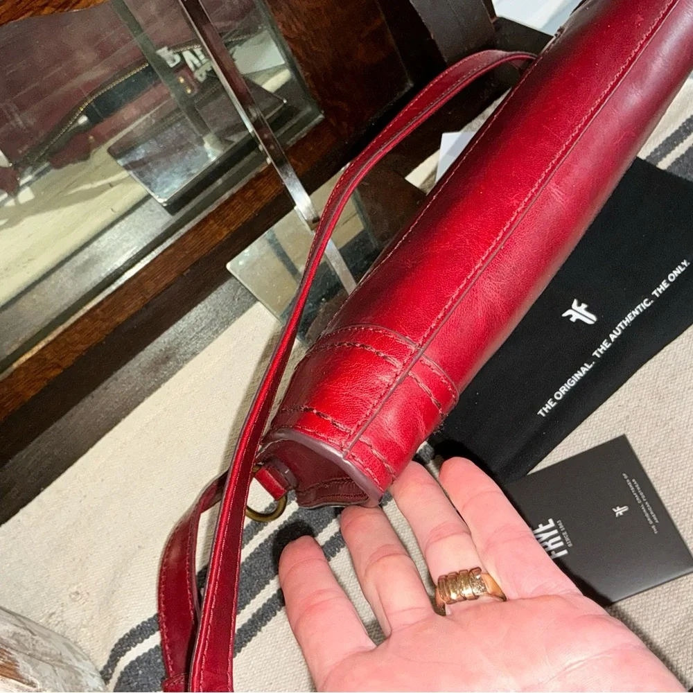 NWT Frye Leather Melissa Zip Top Saddle Crossbody Berry Lacquer Red MSRP $198